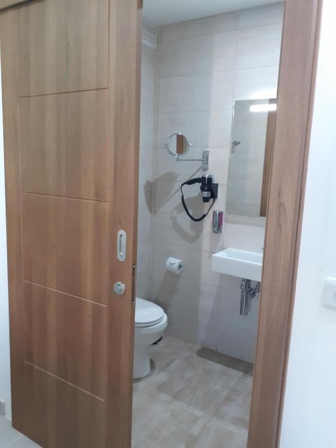 Tj Boutique Hotell Marsaskala Exteriör bild