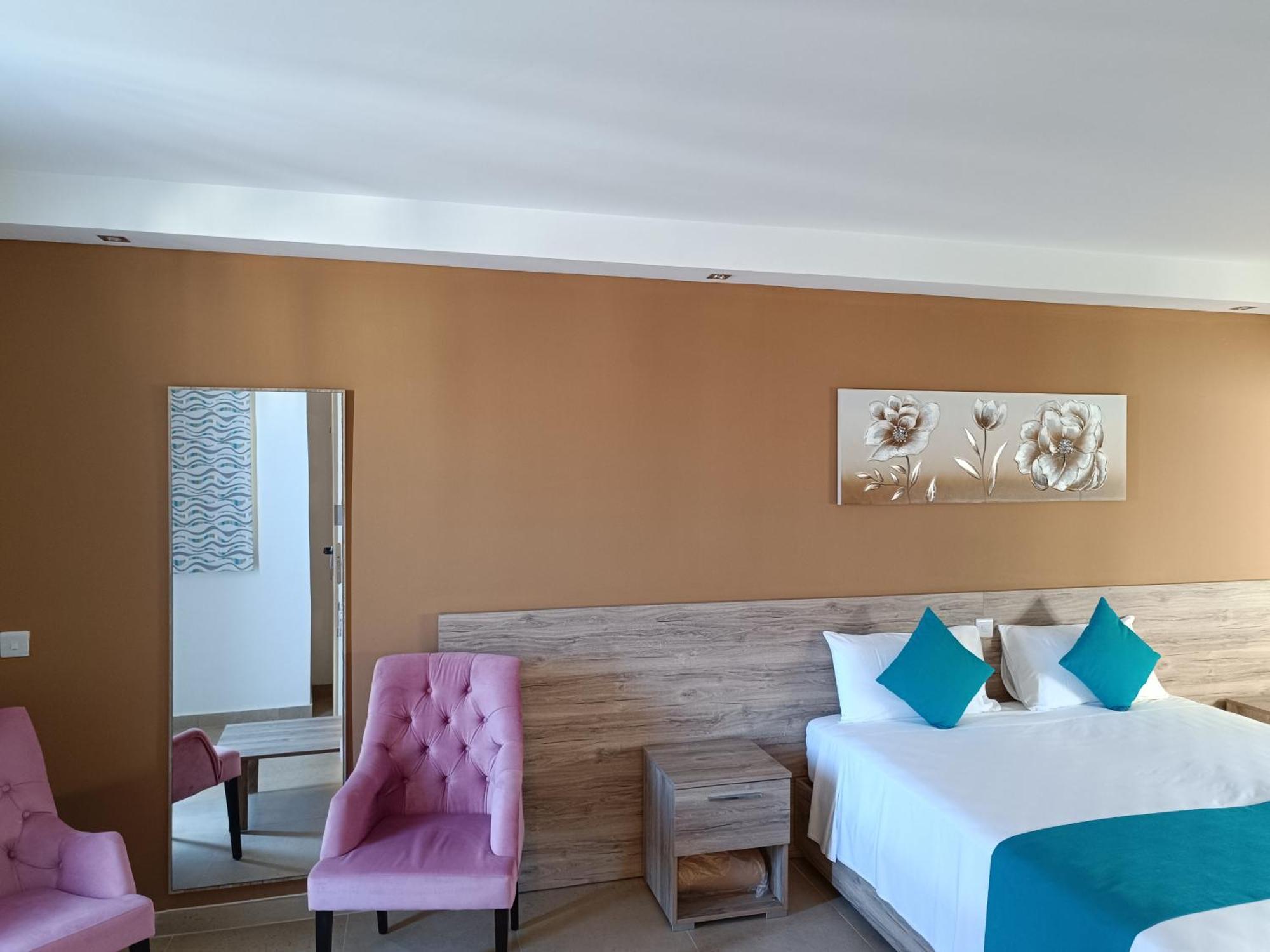 Tj Boutique Hotell Marsaskala Exteriör bild