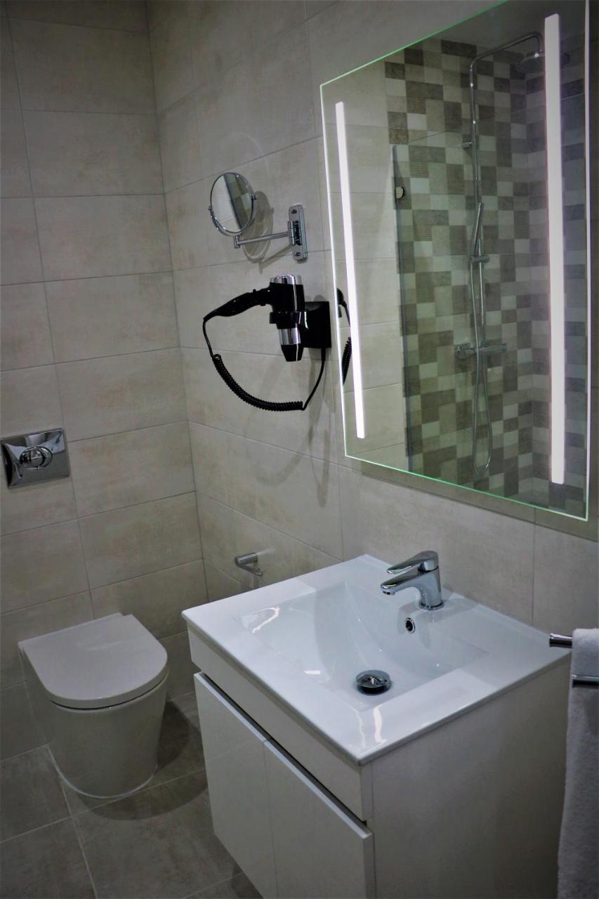 Tj Boutique Hotell Marsaskala Exteriör bild